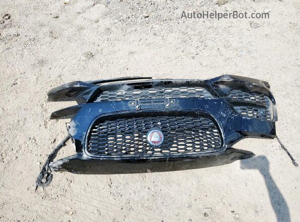 SAJAE4FX8LCP57282 2020 JAGUAR XF Black Widok komory silnika