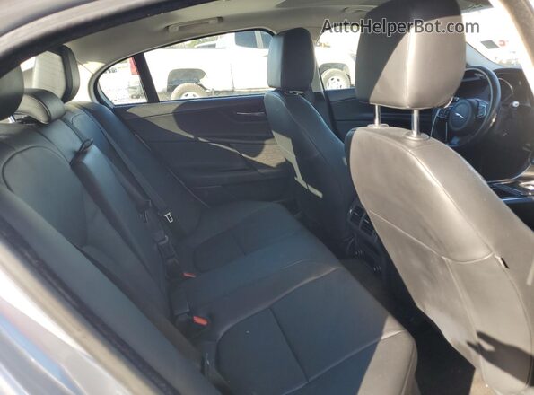 SAJAR4FX7KCP48298 2019 JAGUAR XF Серебряный Вид задней части салона