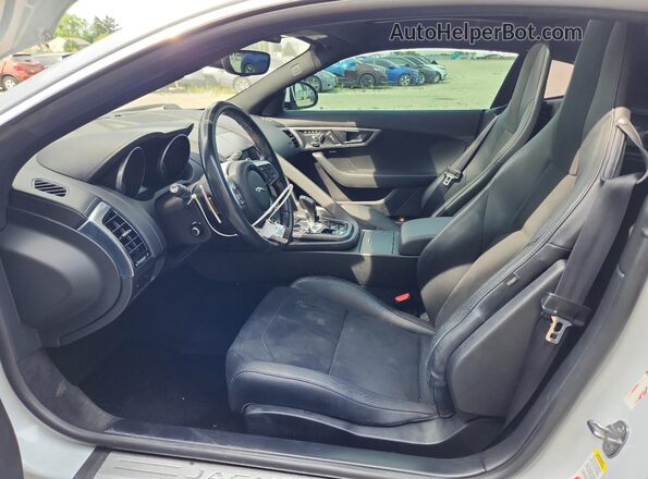 SAJDD1EV7JCK51373 2018 JAGUAR F-TYPE White წინა სალონის ხედი