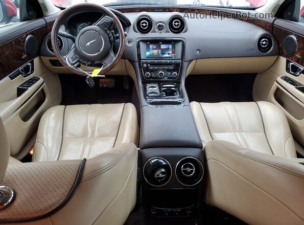 SAJWA1C77G8V98283 2016 JAGUAR XJ Бордовый Вид панели приборов