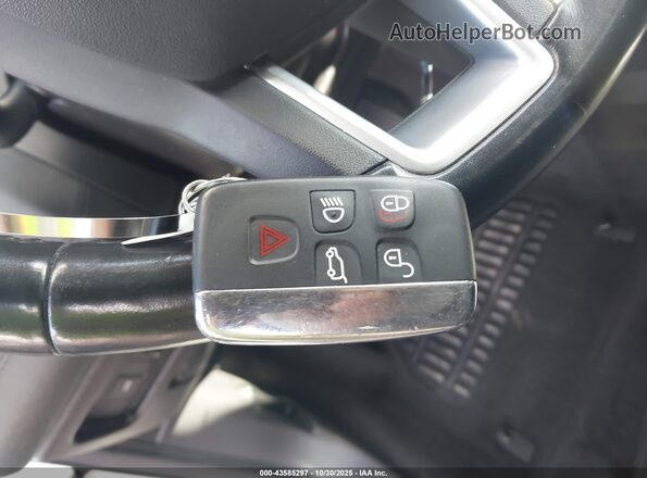 SALCP2BGXHH636641 2017 LAND ROVER DISCOVERY SPORT White Вид панелі приладів