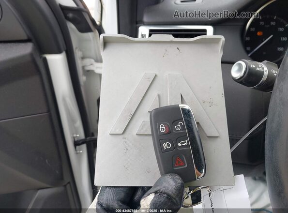 SALCP2FX3KH788293 2019 LAND ROVER DISCOVERY SPORT White Вид панелі приладів