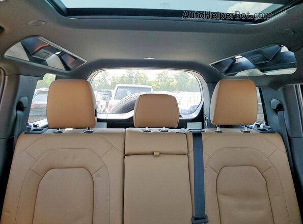 SALEJ7EX8S2393926 2025 LAND ROVER DEFENDER Белый Вид задних сидений