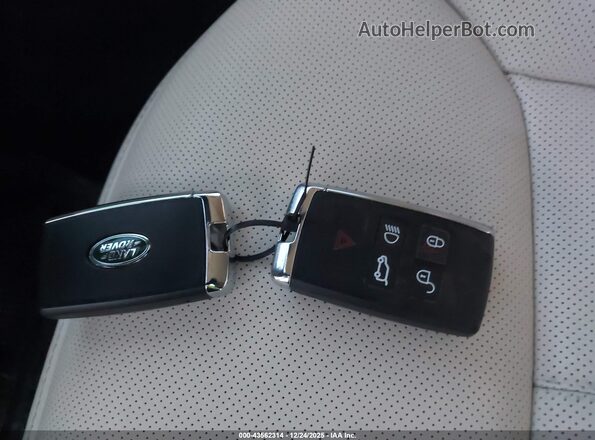 SALKPBE9XRA218583 2024 LAND ROVER RANGE ROVER Белый Вид панели приборов