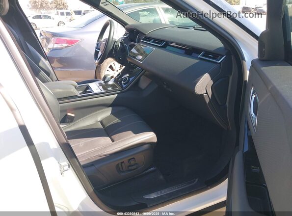 SALYT2EUXPA356700 2023 LAND ROVER RANGE ROVER VELAR Белый Вид салона спереди