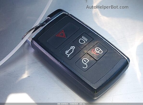 SALYT2EUXPA356700 2023 LAND ROVER RANGE ROVER VELAR Белый Вид панели приборов