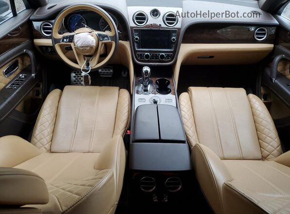 SJAAC2ZV6HC014356 2017 BENTLEY BENTAYGA Серый Вид панели приборов