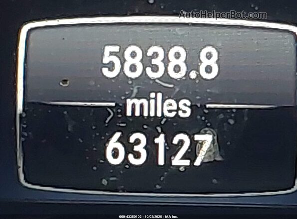 SJKCH5CRXKA010008 2019 INFINITI QX30 Silver 