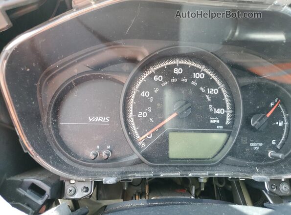 VNKKTUD32GA060076 2016 TOYOTA YARIS Белый Вид щитка приборов