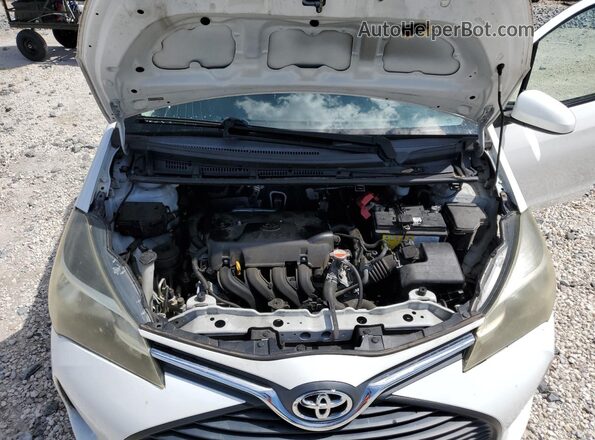 VNKKTUD32GA060076 2016 TOYOTA YARIS Белый Вид задней части салона