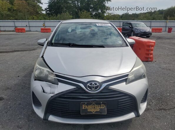 VNKKTUD35GA063442 2016 TOYOTA YARIS Серебряный Вид спереди
