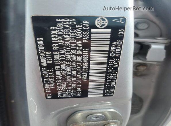 VNKKTUD35GA063442 2016 TOYOTA YARIS Серебряный Вид подкапотного пространства