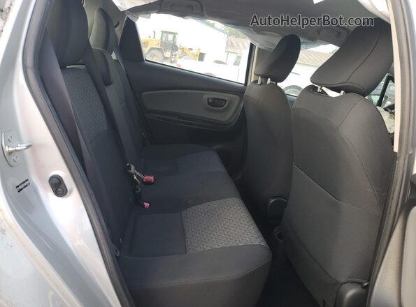 VNKKTUD37GA059960 2016 TOYOTA YARIS Серебряный Вид задних сидений