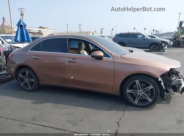 W1K3G4EB6MJ309293 2021 MERCEDES-BENZ A 220 Коричневый Панорамный вид салона 360°