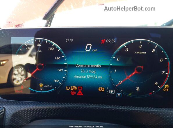 W1K3G4FB5LW043717 2020 MERCEDES-BENZ A 220 Красный Вид задних сидений