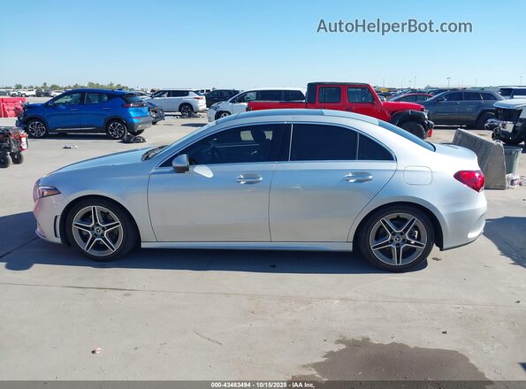 W1K3G4FBXMJ290150 2021 MERCEDES-BENZ A 220 Серебряный 