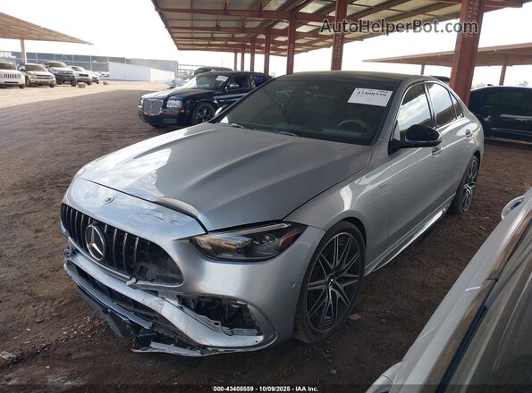 W1KAF8HB6PR113101 2023 MERCEDES-BENZ AMG C 43 Серебряный Передняя левая четверть