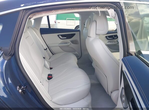 W1KEG2BB4RF051710 2024 MERCEDES-BENZ EQE 350+ Blue Vista de la etiqueta del VIN