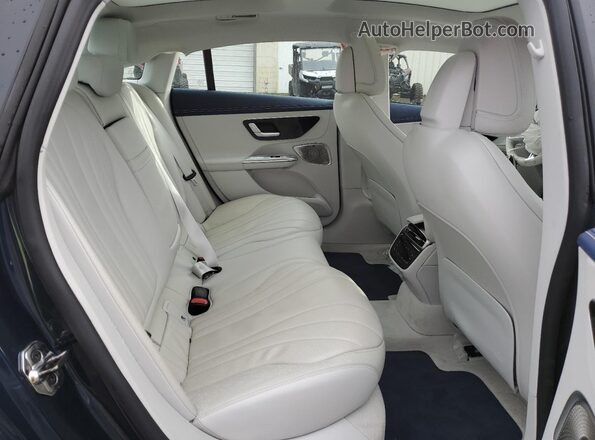 W1KEG2CBXRF047725 2024 MERCEDES-BENZ EQE Синий Вид задних сидений