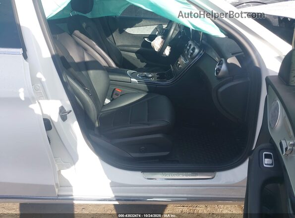 W1KWF8EB9MR648655 2021 MERCEDES-BENZ C-CLASS White Vista interior delantera