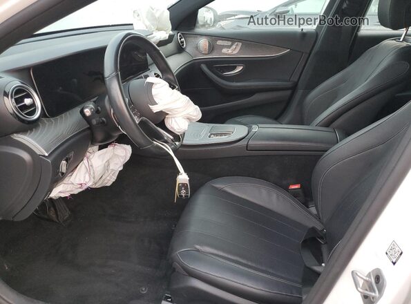 W1KZF8DB0NB076920 2022 MERCEDES-BENZ E Белый Вид салона спереди
