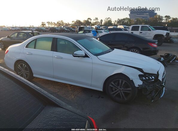 W1KZF8DB1MA979758 2021 MERCEDES-BENZ E-CLASS White Widok wnętrza z tyłu