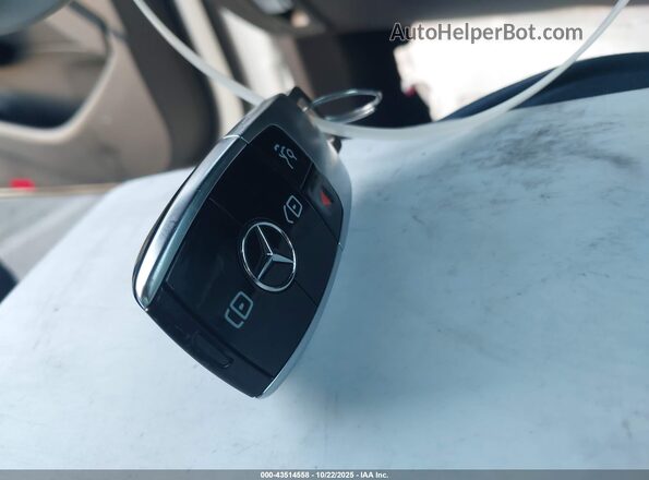 W1KZF8DB1MA979758 2021 MERCEDES-BENZ E-CLASS White Widok deski rozdzielczej