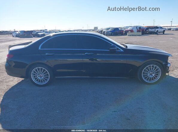 W1KZF8DB3MA960709 2021 MERCEDES-BENZ E-CLASS Black Widok wnętrza z tyłu