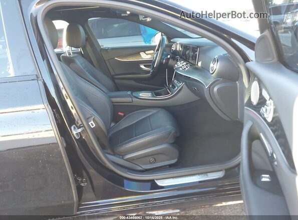 W1KZF8DB6NB077358 2022 MERCEDES-BENZ E-CLASS Черный Вид салона спереди