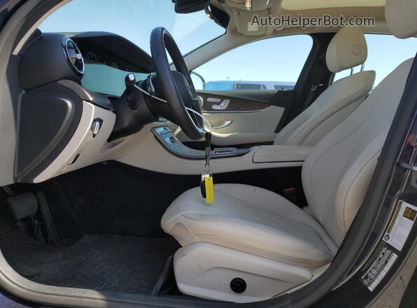 W1KZF8EBXMA960091 2021 MERCEDES-BENZ E Синий Вид салона спереди