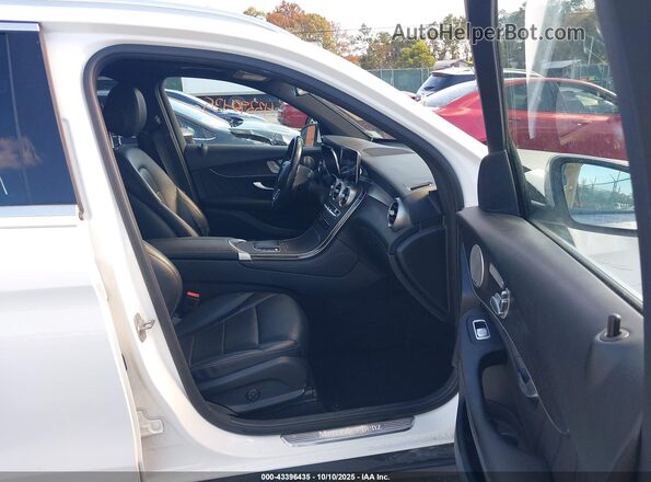 W1N0G8EB0MF899104 2021 MERCEDES-BENZ GLC 300 White Вид салону спереду