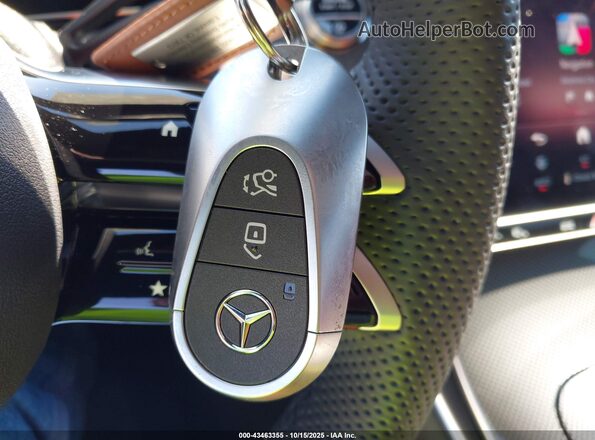W1NKJ4HB3SF420136 2025 MERCEDES-BENZ GLC 300 Черный Вид панели приборов