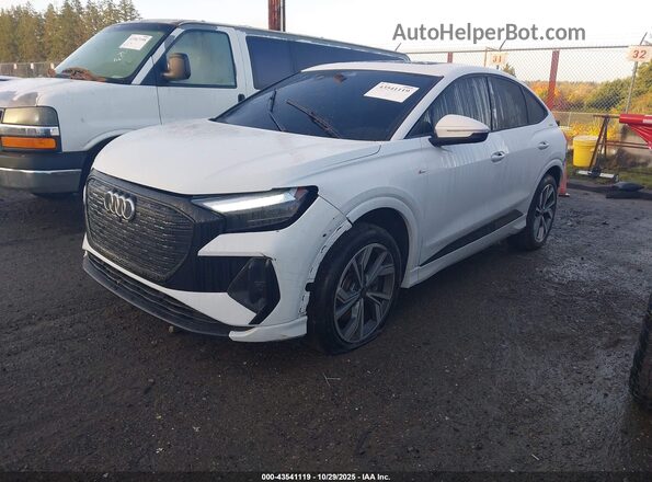 WA122BFZ6RP026444 2024 AUDI Q4 Белый Передняя левая четверть