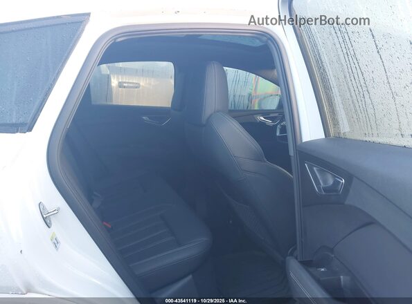 WA122BFZ6RP026444 2024 AUDI Q4 Белый Вид наклейки с VIN-кодом