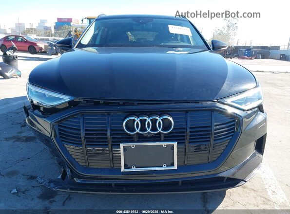WA1AAAGE1NB013676 2022 AUDI E-TRON Черный Вид щитка приборов