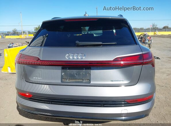 WA1AAAGE7NB006134 2022 AUDI E-TRON Gray 