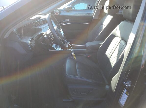 WA1AAAGE9MB005436 2021 AUDI E-TRON Gray Widok wnętrza z przodu