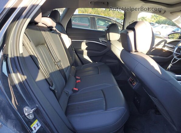 WA1AAAGE9MB005436 2021 AUDI E-TRON Gray Widok wnętrza z tyłu
