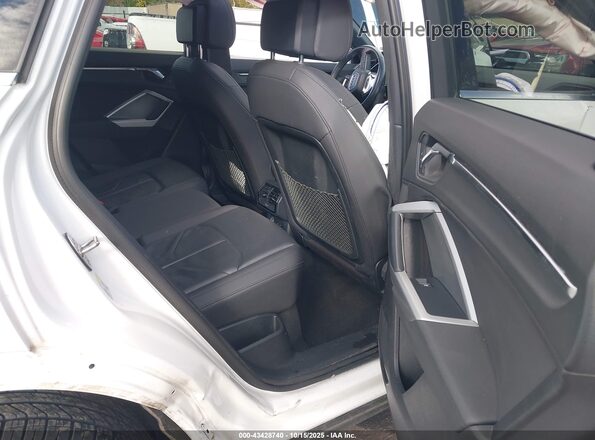 WA1AECF30K1078844 2019 AUDI Q3 White Vista de la etiqueta del VIN