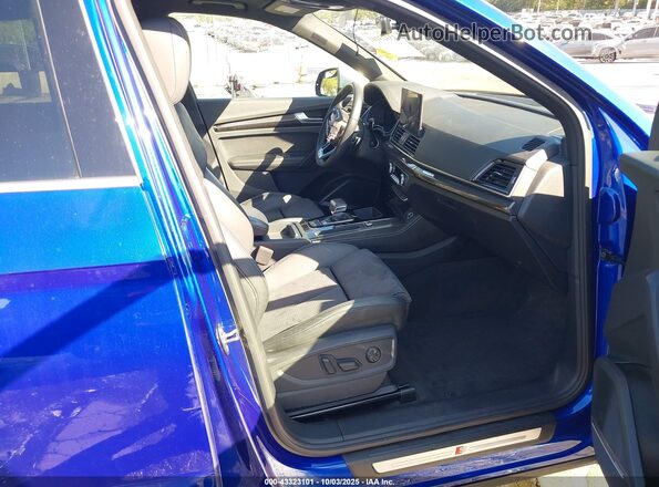 WA1B4AFY1N2113672 2022 AUDI SQ5 Синий Вид салона спереди
