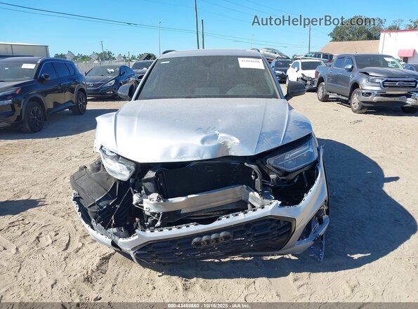 WA1B4AFY2P2156825 2023 AUDI SQ5 Silver Widok wnętrza z tyłu