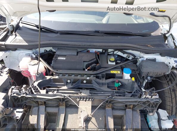 WA1BCBFZ8PP028061 2023 AUDI Q4 Белый Вид сзади