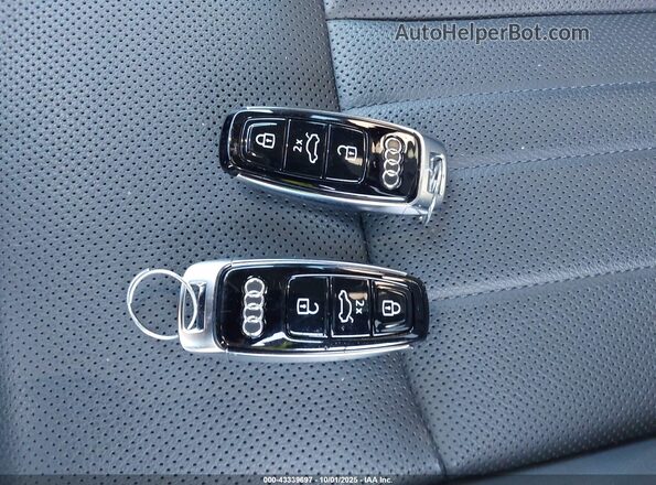 WA1CAAGE3RB063395 2024 AUDI Q8 E-TRON Серый Вид панели приборов