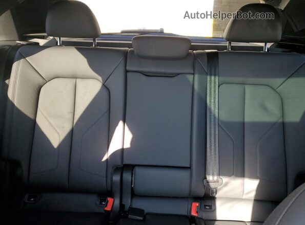 WA1DECF32S1061430 2025 AUDI Q3 Белый Вид задних сидений