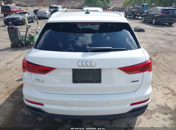WA1DECF34R1042095 2024 AUDI Q3 White 