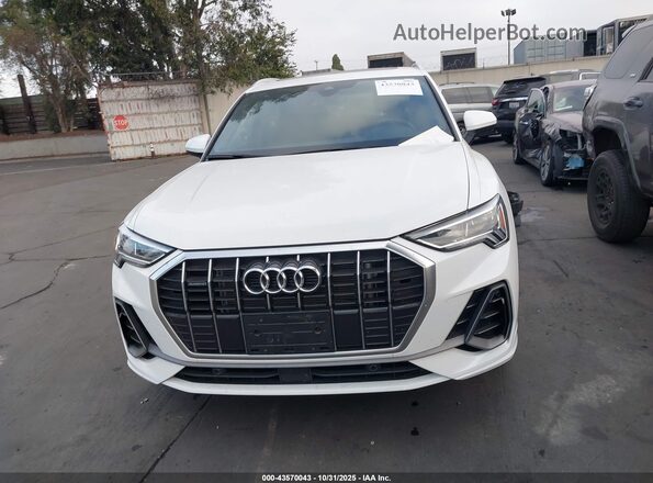 WA1DECF35P1103399 2023 AUDI Q3 White უკანა სალონის ხედი
