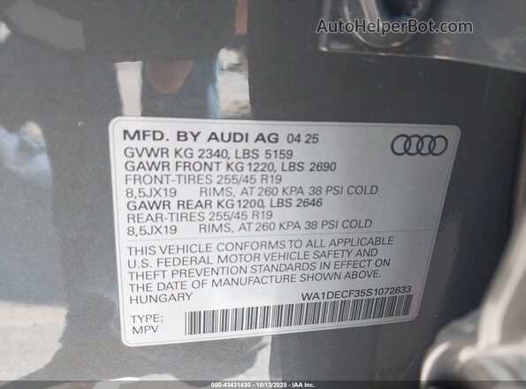 WA1DECF35S1072633 2025 AUDI Q3 Green Engine compartment view