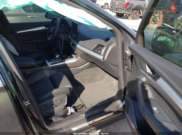 WA1EAAFY0S2025875 2025 AUDI Q5 Серый Вид салона спереди