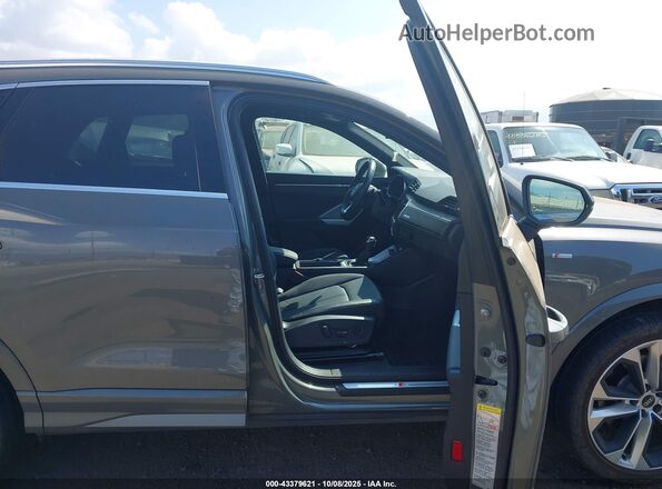 WA1EECF30M1100636 2021 AUDI Q3 Gray Սալոնի դիմացի տեսք