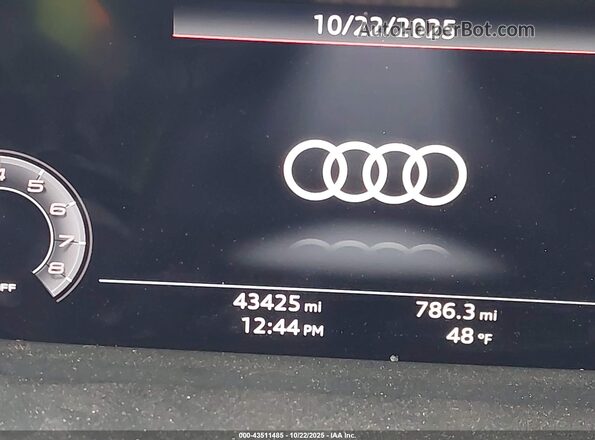 WA1EECF37M1035154 2021 AUDI Q3 Black Widok wnętrza 360 stopni